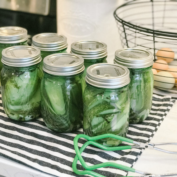 How To Make Easy Garlic Dill Pickles – 2 Ways